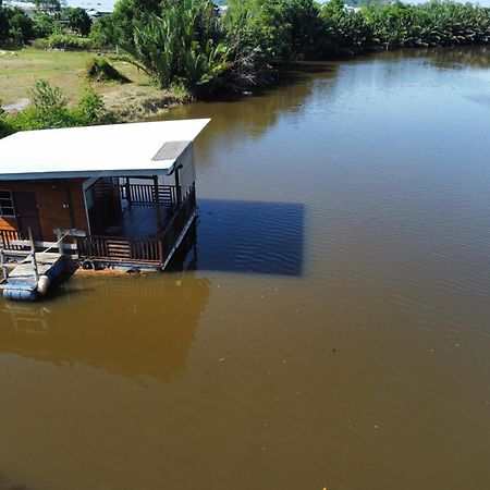 Qimmy Riverside Floating Cabin Kuala Terengganu Luaran gambar