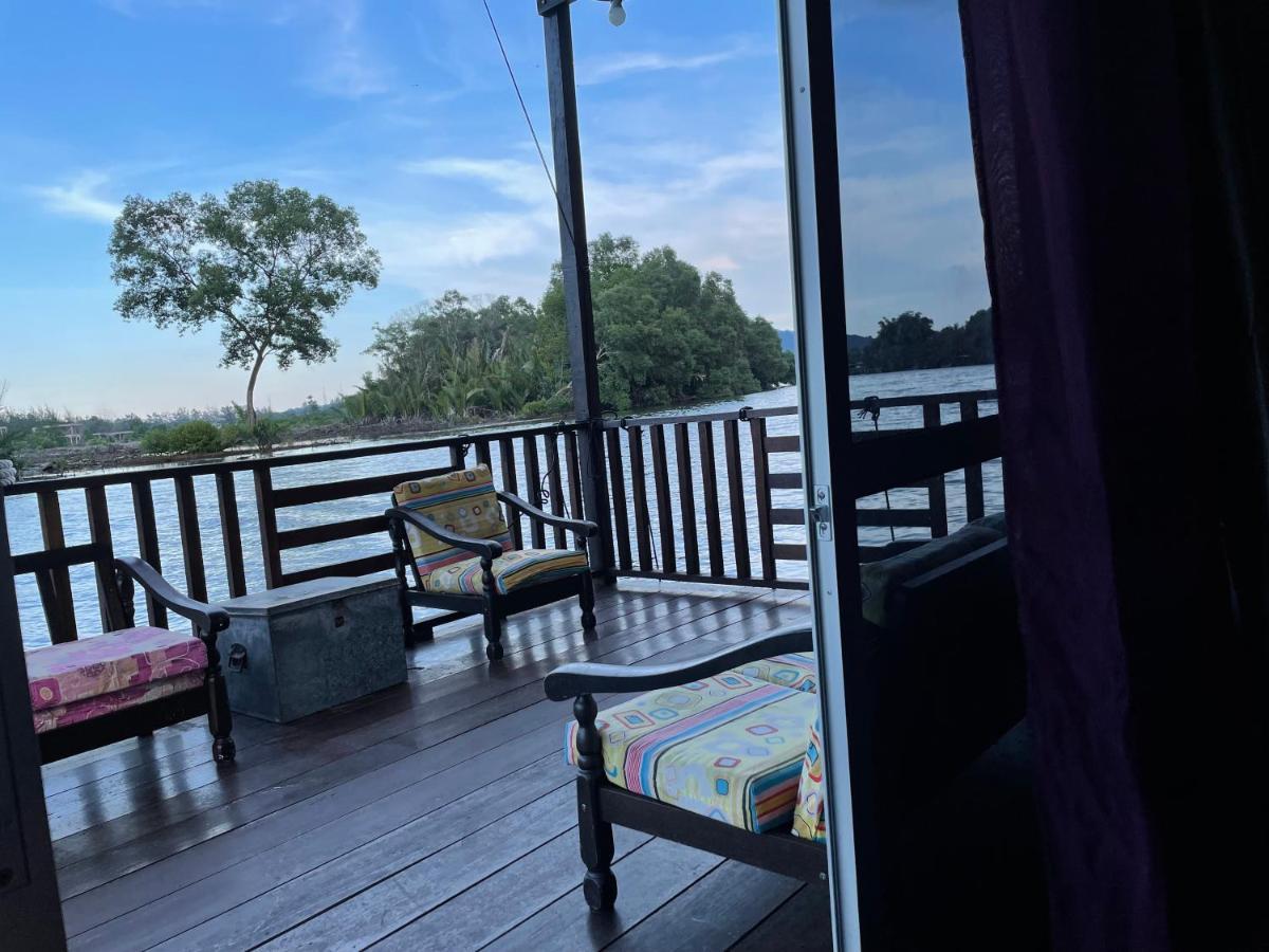 Qimmy Riverside Floating Cabin Kuala Terengganu Luaran gambar