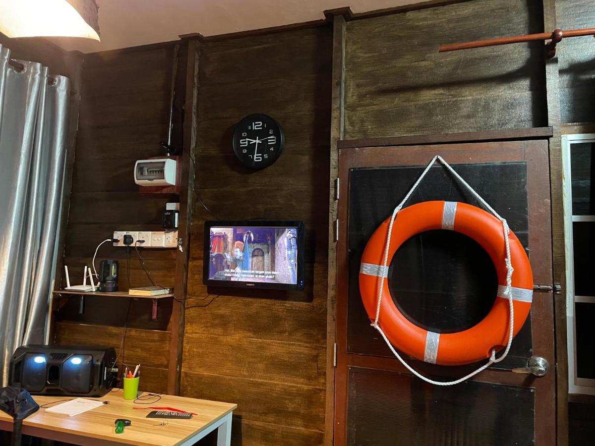 Qimmy Riverside Floating Cabin Kuala Terengganu Luaran gambar
