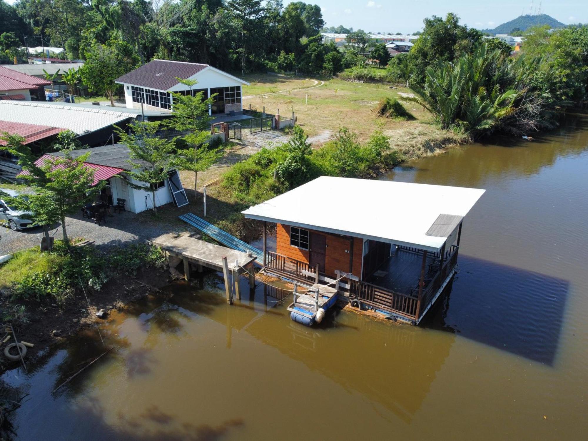 Qimmy Riverside Floating Cabin Kuala Terengganu Luaran gambar